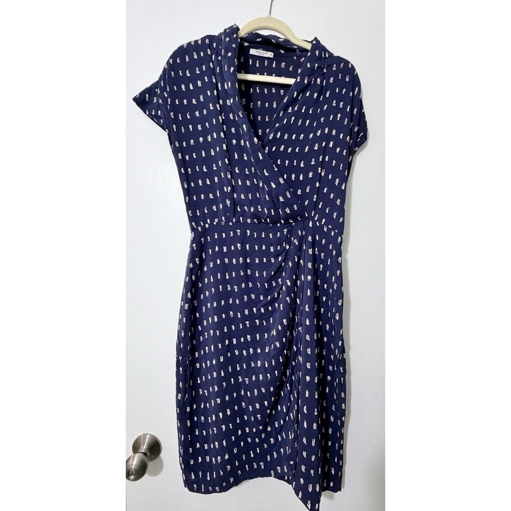 MM.LaFleur Faux Wrap Dress Noel Sheath Swipe Navy Blue Ivory Ruched Size 10
